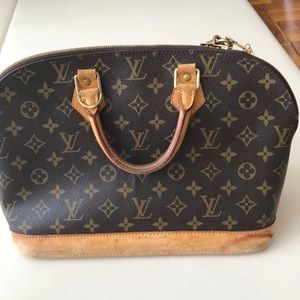 LOUIS VUITTON MONOGRAM ALMA PM. NOT FAKE! Price firm!!
